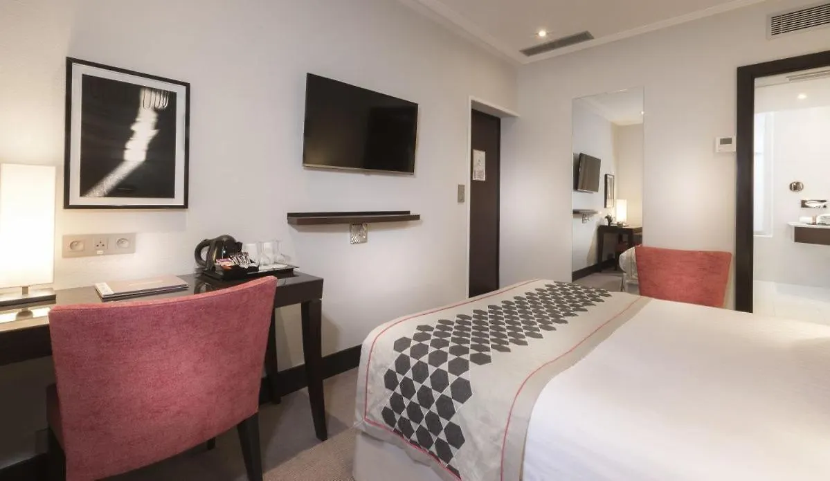 French Luxury - Luxe A La Francaise - Arc Of Triumph Apartment Paris