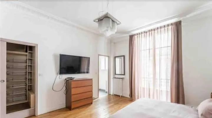French Luxury - Luxe A La Francaise - Arc Of Triumph Apartment Paris